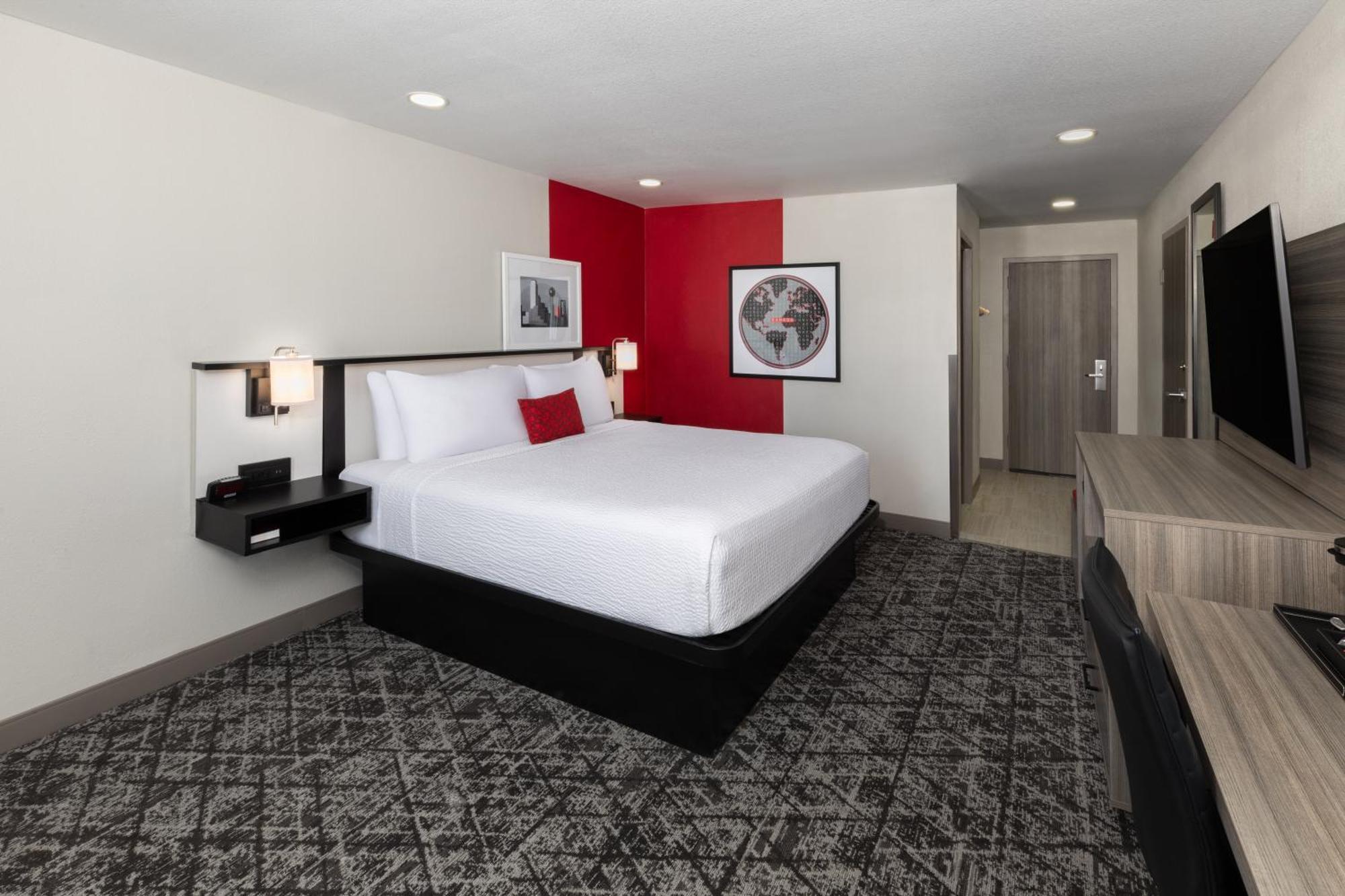 Hotel Ramada By Wyndham Dfw Airport Irving Zewnętrze zdjęcie